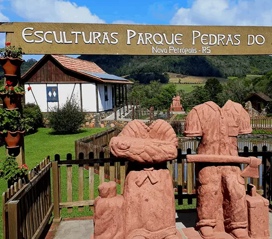 Esculturas Parque Pedras do Silêncio